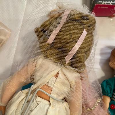 Lot of 3 dolls, various sizes