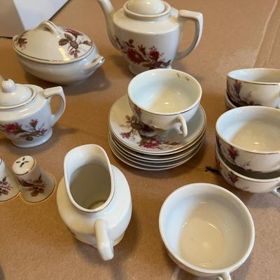Moss Rose large tea set