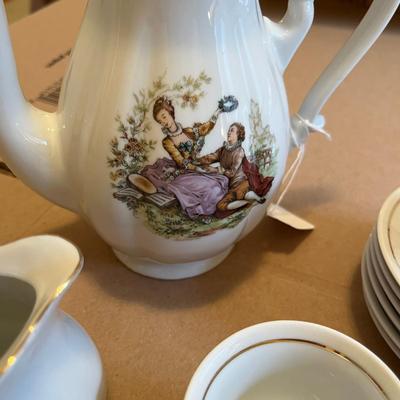 Colonial People Tea set