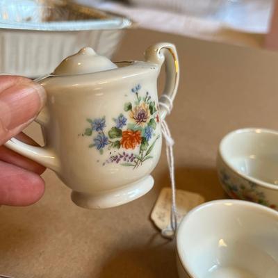 Floral Tea set grouping