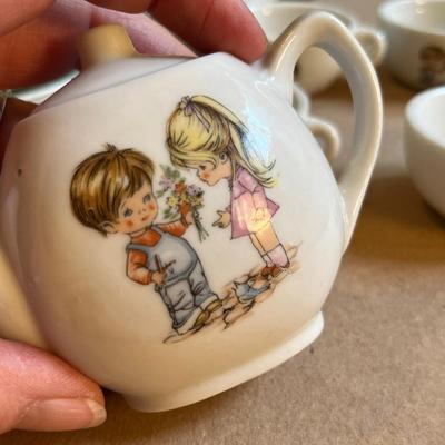 Boy & Girl Large tea set