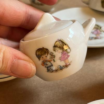 Boy & Girl Large tea set