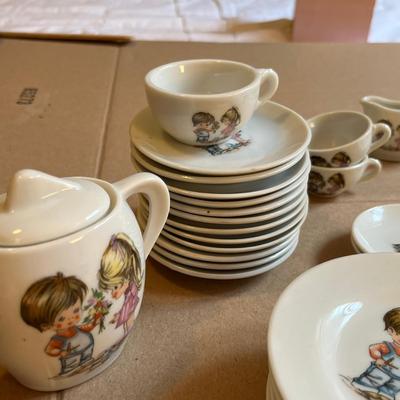 Boy & Girl Large tea set