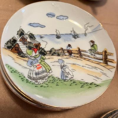 Sea Shore Delft style scene Tea Set
