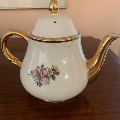 Arthur Wood made in England teapot