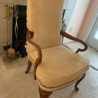 Queen Anne arm chair, cabriole legs, nail heads, wood in good condition 42"H 26"W 20" seat H