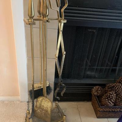 Fireplace tool set