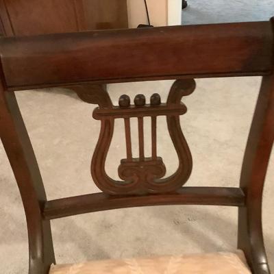 Mahoganey Lyre/Harp back Duncan Phyfe style dining chairs 33"H 19"W 18"to seat H