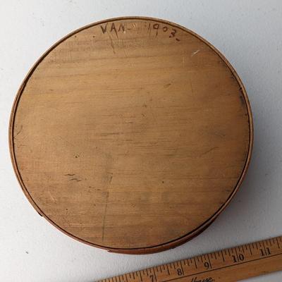 1903 Round Pantry Box