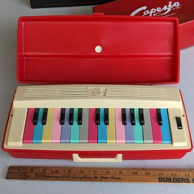 VINTAGE TOY PORTABLE RED SUNRISE ORGAN PIANO