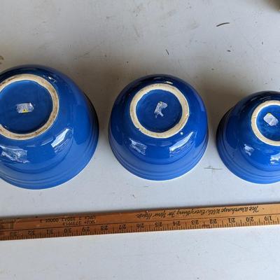 Vintage Oxford (?) Blue Stoneware 3 Bowl Set