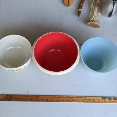 Set of 3 Lovely Vintage Bowls