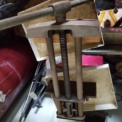 Bench Vise