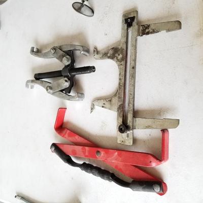 Battery Tool & Puller