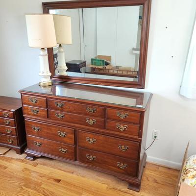 Pennsylvania House 10 drawer Glass top Lowboy Dresser w Wall Mirror