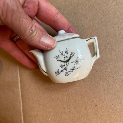 Very cute small sized tea set