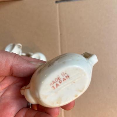 Very cute small sized tea set