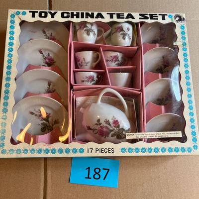 Moss Rose vintage style tea set