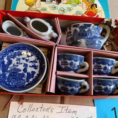 Vintage Blue Willow Tea set in Box