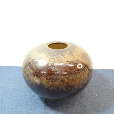 LOT 593. CERAMIC VASE
