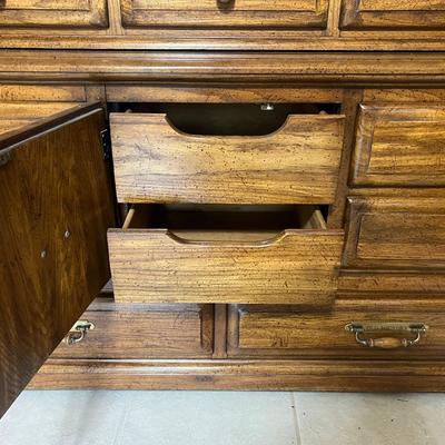 OLD HICKORY SOLID OAK DRESSER