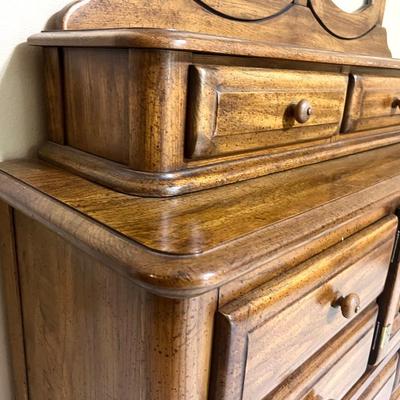 OLD HICKORY SOLID OAK DRESSER