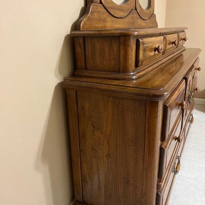 OLD HICKORY SOLID OAK DRESSER