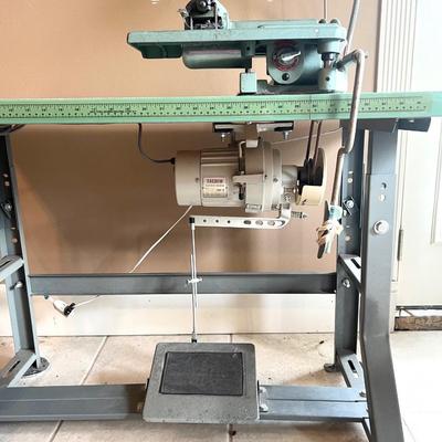 CONSEW MODEL 251 Sewing Table *Read Details