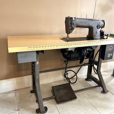 SINGER 251-2 Sewing Table *Read Details