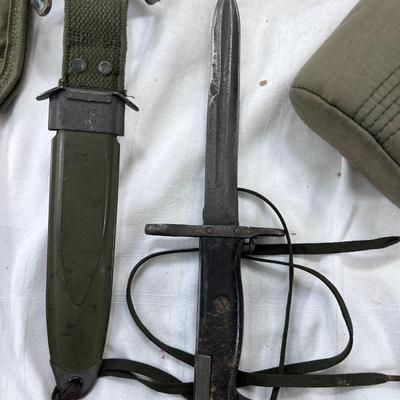 1943 Unoted States Ammo belt with Bayonet, Canteen and utility pouch