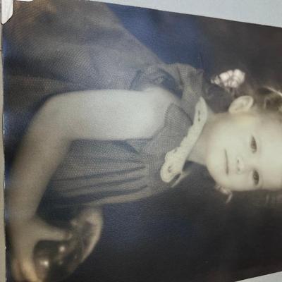 1930s-1940s Black and white Photo Album 40 pages.