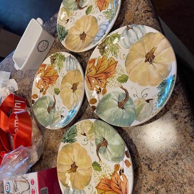 Grace Teaware Sage Green Leaves - Autumn Hill Salad plates set 4
