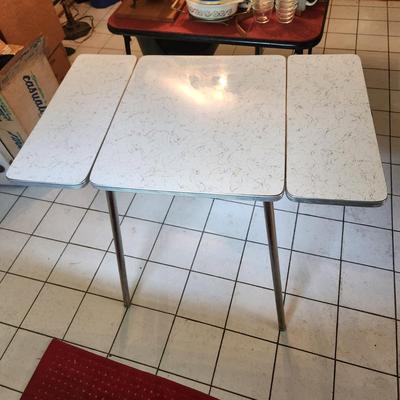 Vintage Mid Century Folding Kitchen Table 37