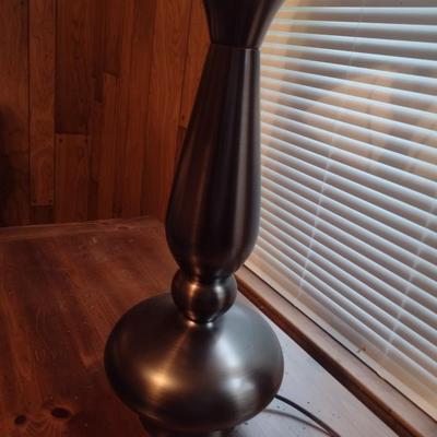 Mid Century Design Metal Post Table Lamp