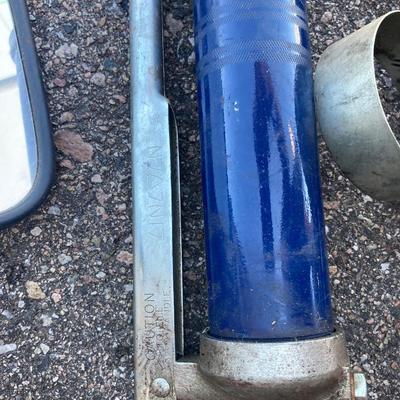 LINCOLN GREASE GUN, EAZ-LIFT SWAY CONTROL, TOW MIRRORS,  3/4â€ DRIVE SOCKETS AND MORE