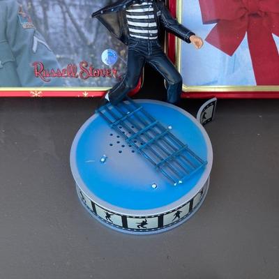 HUNKA HUNKA BURNIG ELVIS ITEMS!