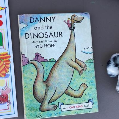 Wildlife and Dinosaur ðŸ¦• Adventures