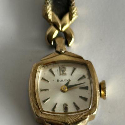 Vintage Bulova 10k GF bezel Watch