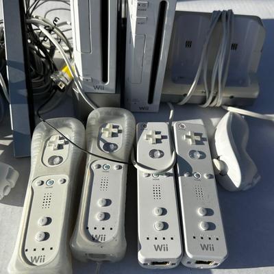 Wii lot two game systems