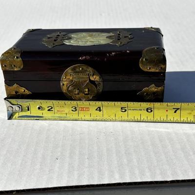 Vintage Asian Jewelry box with Jadite