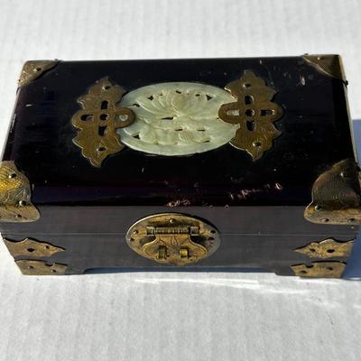 Vintage Asian Jewelry box with Jadite