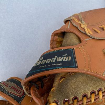 Lot of vintage Baseball and softball gloves