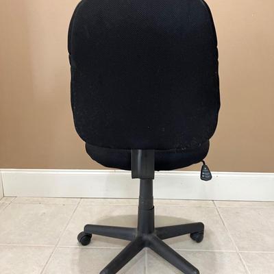 Black Adjustable Office Chair (B)