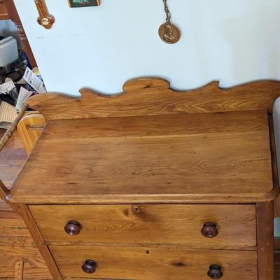 Charming Antique Washstand w 3 Dovetailed Drawers & Towel Racks