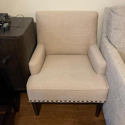 Bassett Accent Chair with buttons