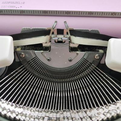 Sears Manual Typewriter 268.52100 Tested works fine