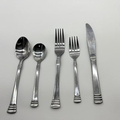 CODIE By CAMBRIDGE 111 Piece Set *Read Details