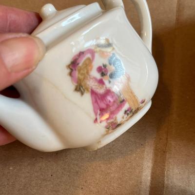 Cute Tea Set, no box