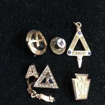 College Charm, & Other Misc. Pins (some marked 10K) -Lot 120