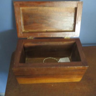 Walnut Dovetail Box